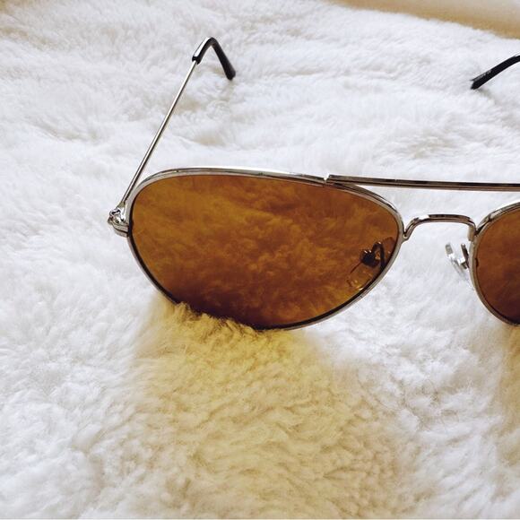 Edward Gold with Silver Rims Polarized Aviator Sunglasses - Picture 3 of 11